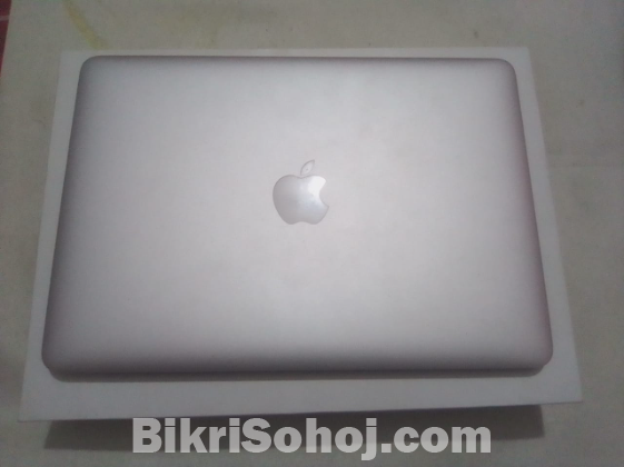 MacBok Air . Version-11.4 dual core i5